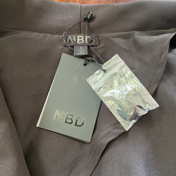 NBD blazer with flair sleeves - Picture 5 of 7